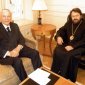 МИТРОПОЛИТ ИЛАРИОН ВСТРЕТИЛСЯ С ПРЕЗИДЕНТОМ АМЕРИКАНСКОГО ФОНДА «ПРИЗЫВ СОВЕСТИ» РАВВИНОМ АРТУРОМ ШНАЙЕРОМ